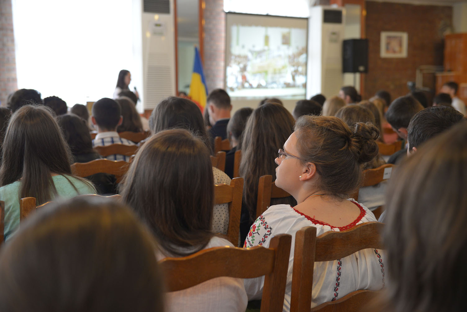 300 de elevi, la întâlnirea „Tânărul ieşean” (GALERIE FOTO)