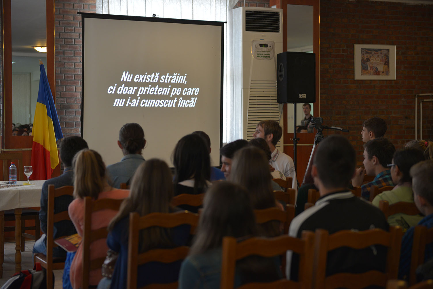 300 de elevi, la întâlnirea „Tânărul ieşean” (GALERIE FOTO)