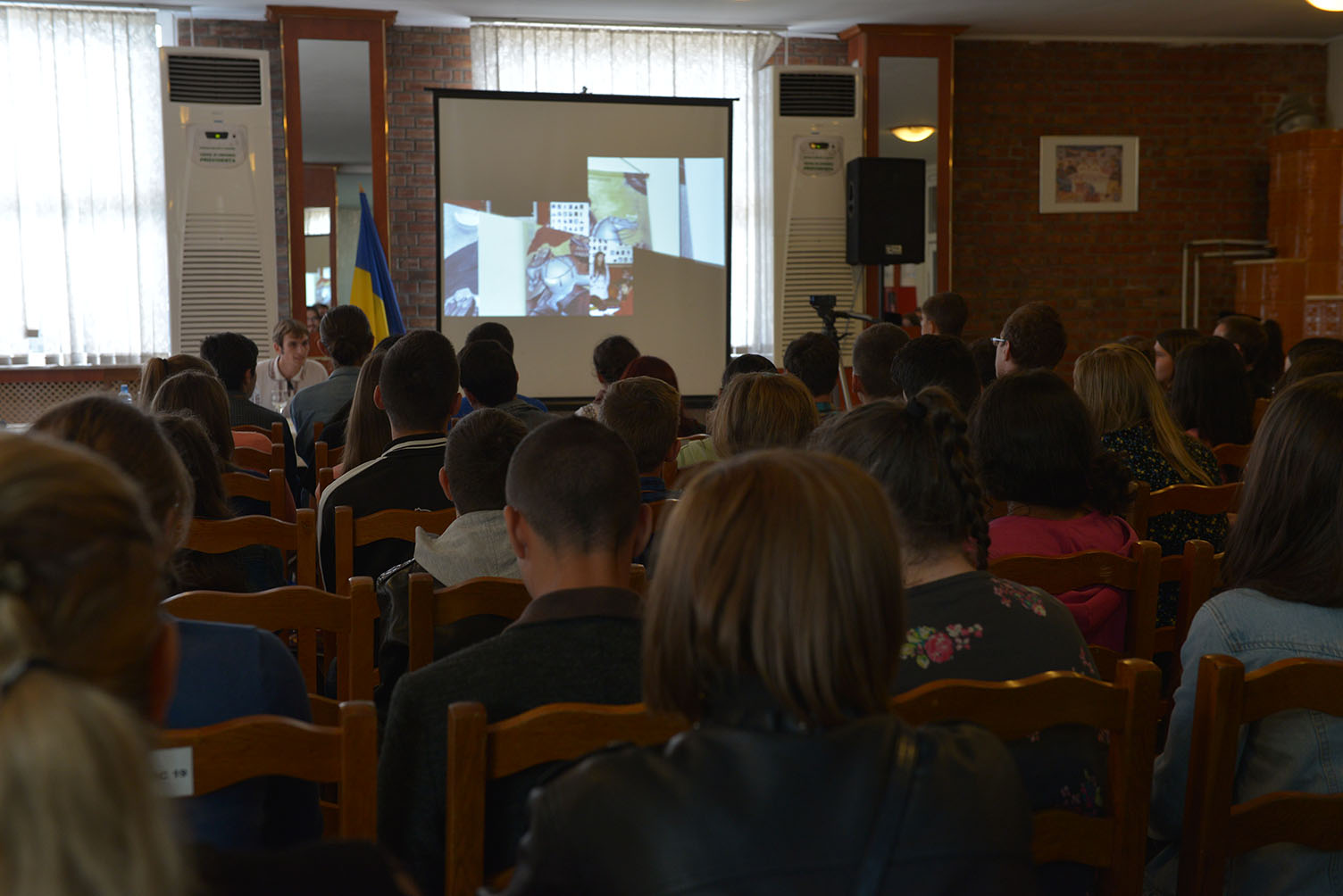 300 de elevi, la întâlnirea „Tânărul ieşean” (GALERIE FOTO)