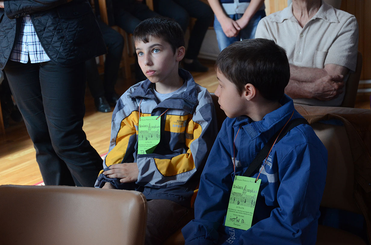 300 de elevi, la întâlnirea „Tânărul ieşean” (GALERIE FOTO)