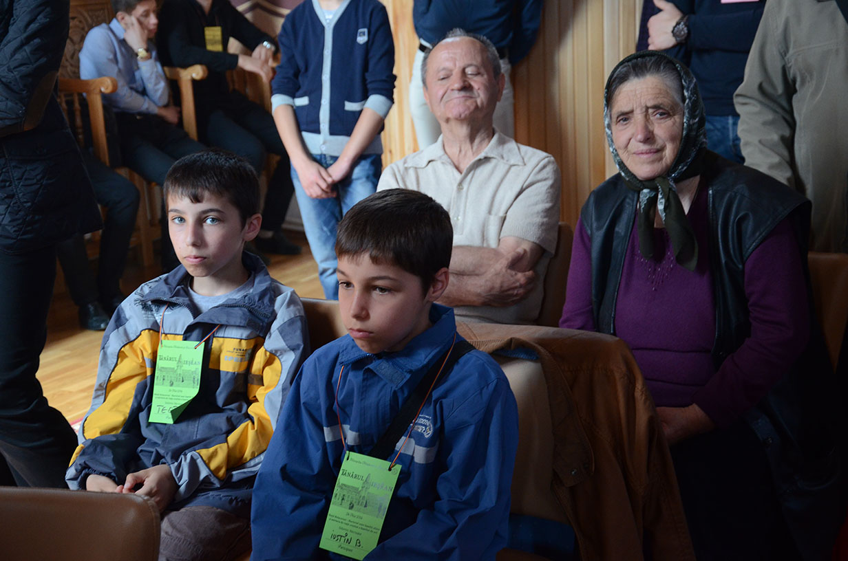 300 de elevi, la întâlnirea „Tânărul ieşean” (GALERIE FOTO)