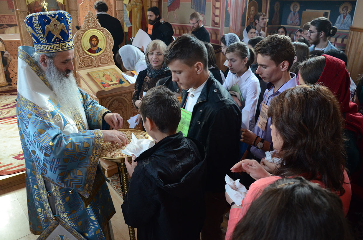 300 de elevi, la întâlnirea „Tânărul ieşean” (GALERIE FOTO)