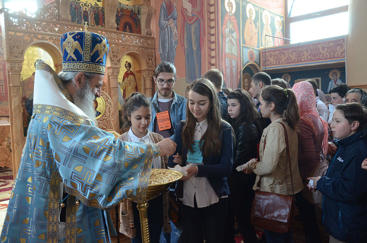 300 de elevi, la întâlnirea „Tânărul ieşean” (GALERIE FOTO)