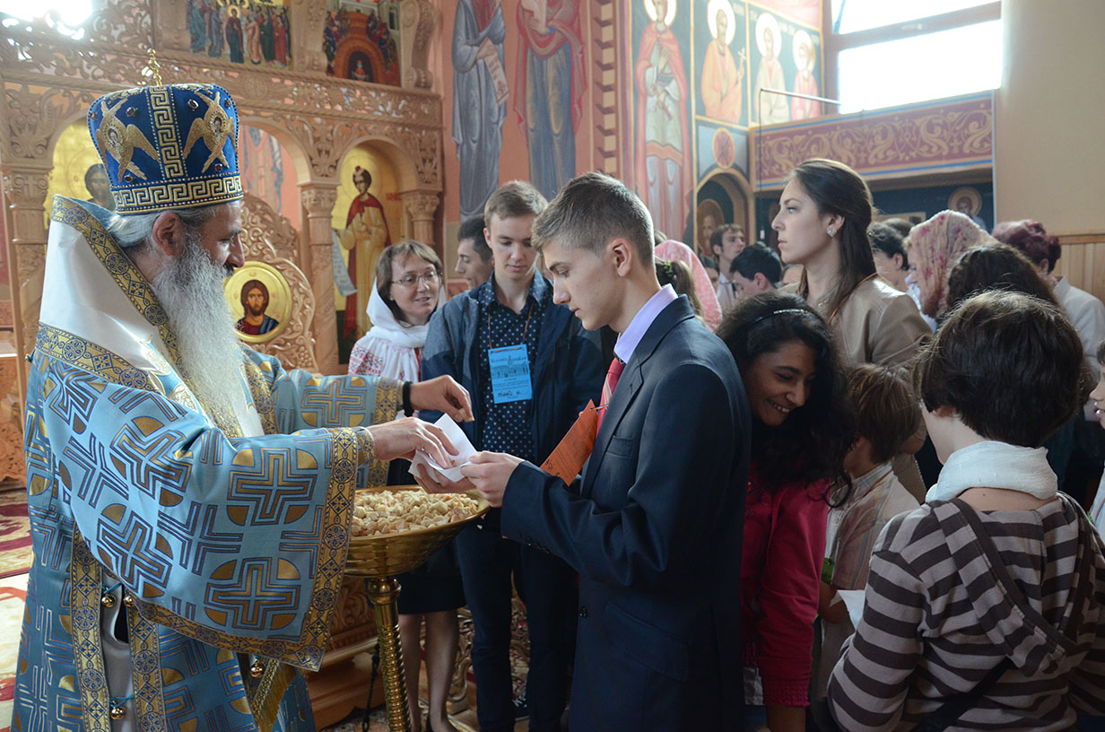 300 de elevi, la întâlnirea „Tânărul ieşean” (GALERIE FOTO)