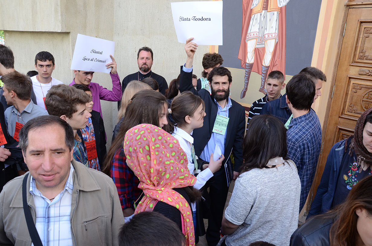 300 de elevi, la întâlnirea „Tânărul ieşean” (GALERIE FOTO)