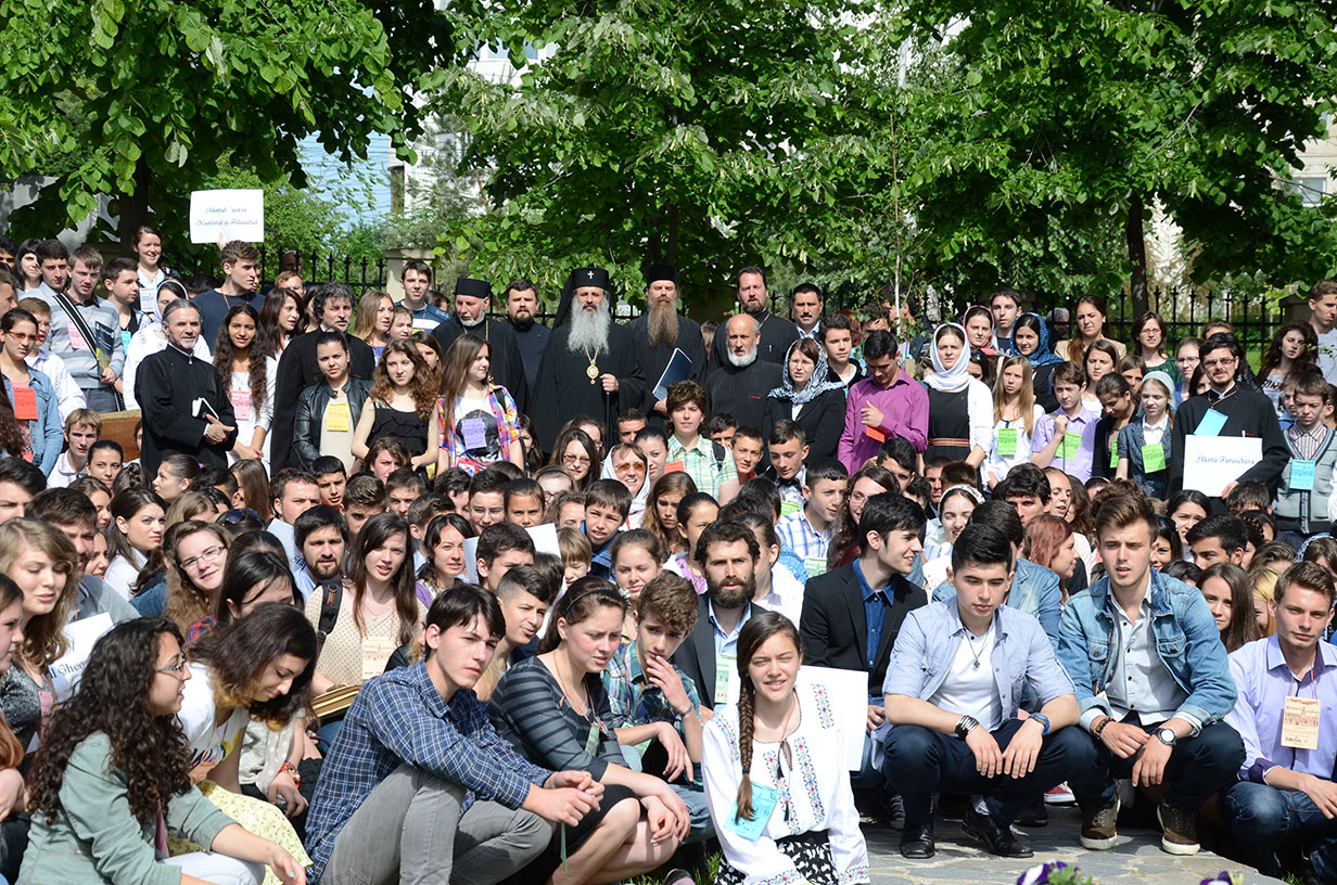 300 de elevi, la întâlnirea „Tânărul ieşean” (GALERIE FOTO)