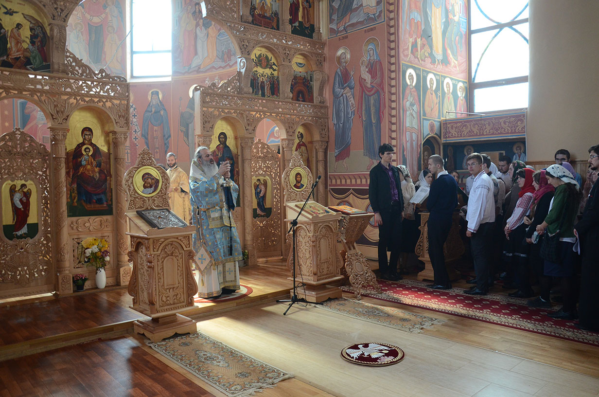 300 de elevi, la întâlnirea „Tânărul ieşean” (GALERIE FOTO)