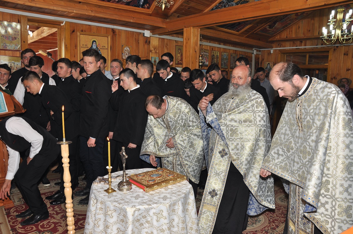 IPS Arhiepiscop Pimen: „Temelia vieţii duhovniceşti este Taina Spovedaniei“ IPS Arhiepiscop Pimen: „Temelia vieţii duhovniceşti este Taina Spovedaniei“