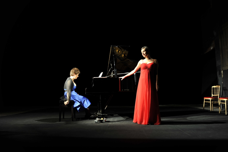 Festivalul &quot;Din dragoste pentru frumos&quot; care se desfăşoară în capitala Franţei a ajuns la ediţia a IV-a