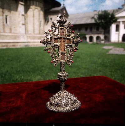 Prietenia cu ereticii