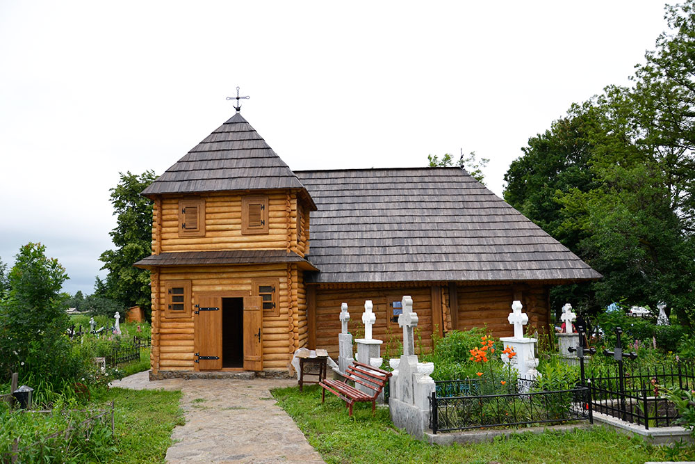 Doi ierarhi vor resfinţi biserica Parohiei Talpa, Protopopiatul Dorohoi