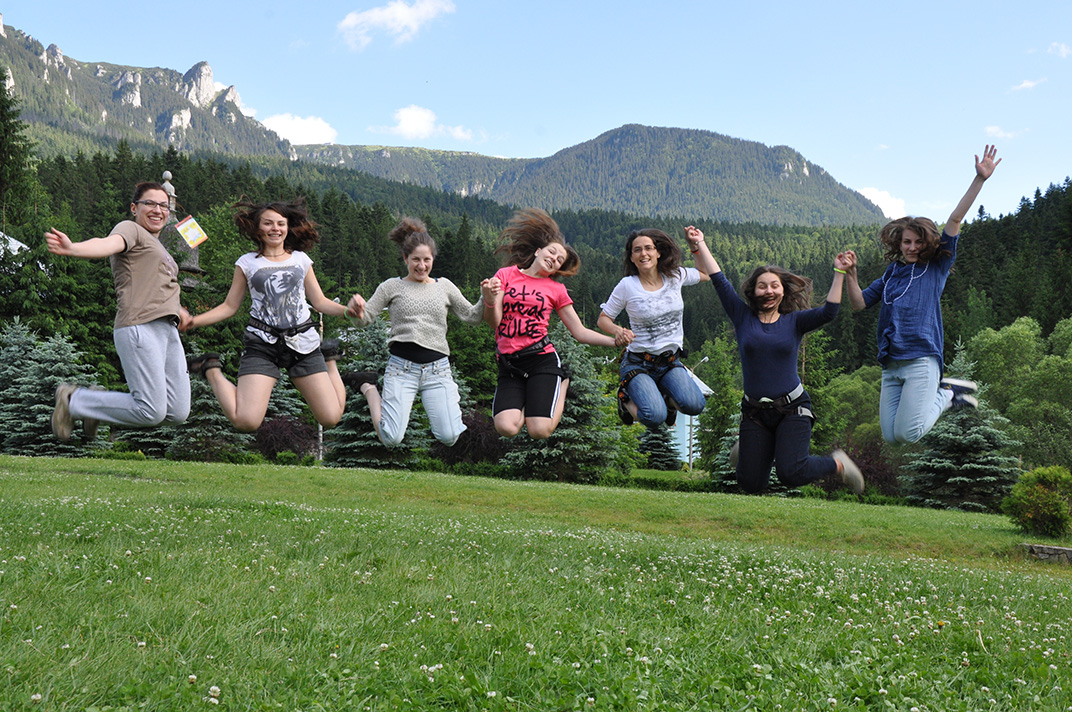 Săptămâna de formare pentru animatorii Taberei &quot;Floare de colţ &quot; de la Durău (GALERIE FOTO)