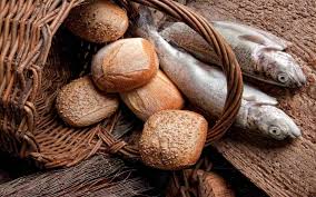 Sfânta Euharistie - mijloc de comuniune între Hristos şi Biserică