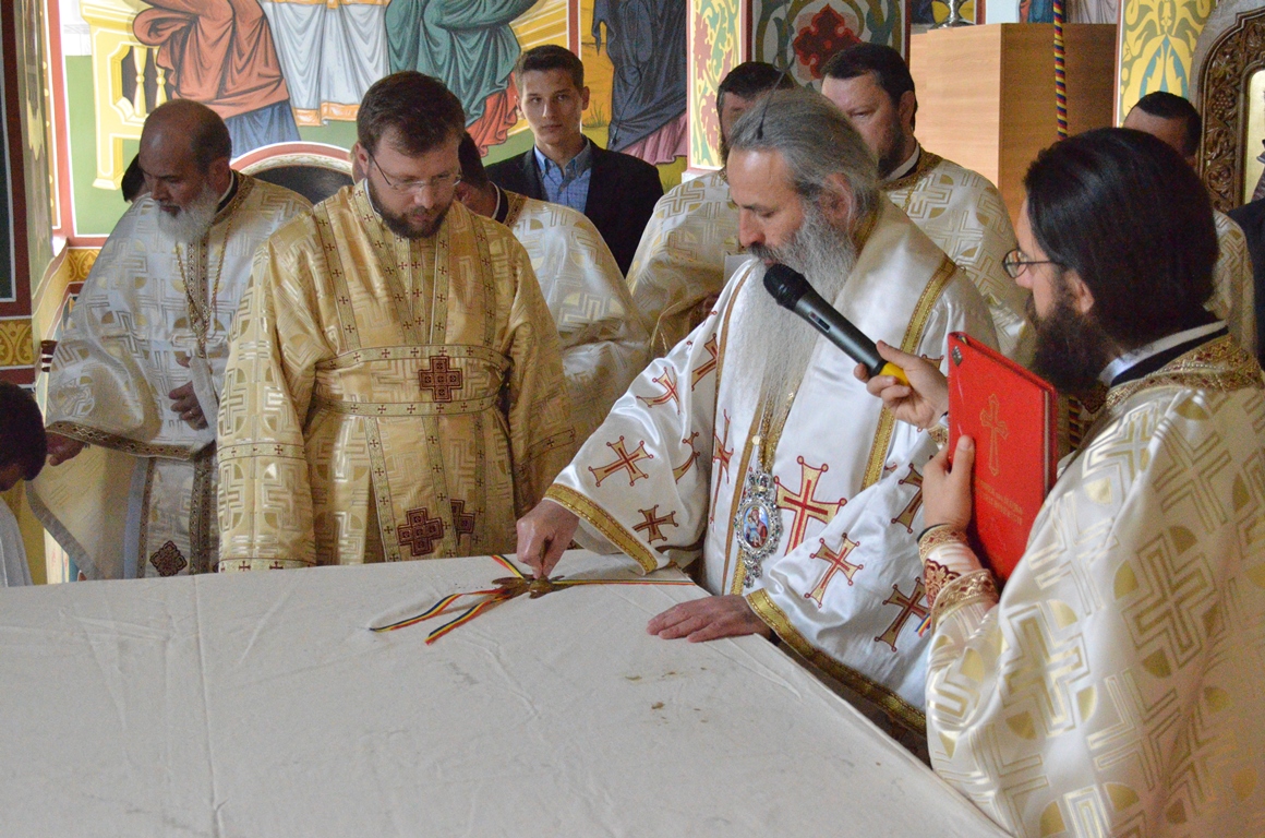 Sfințire de biserică în Duminica Tuturor Sfinților