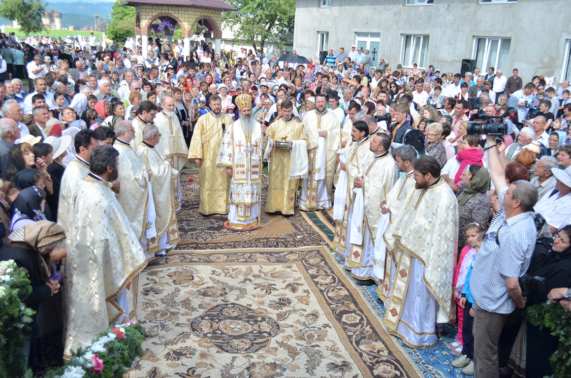 Sfințire de biserică în Duminica Tuturor Sfinților