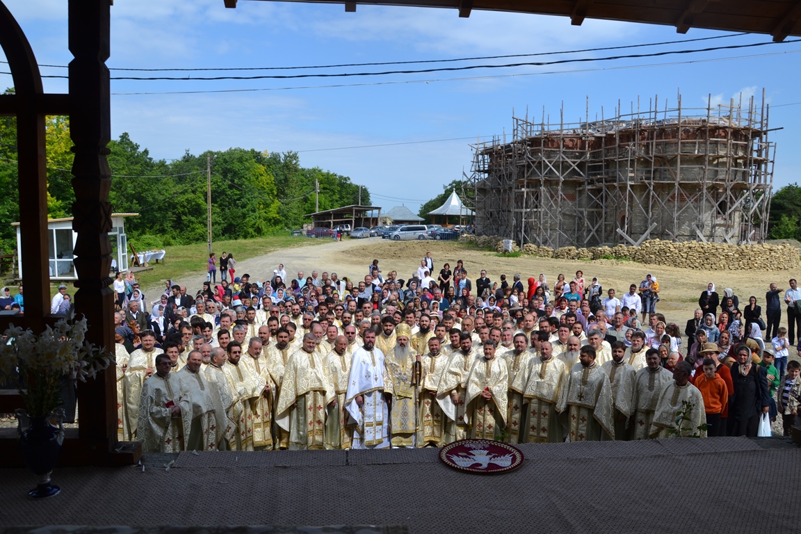 Pe drumul vieții, întăriți duhovnicește Pe drumul vieții, întăriți duhovnicește