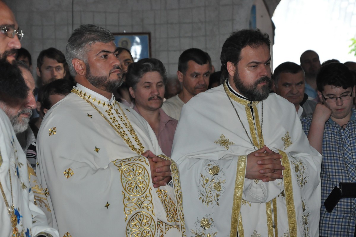 Moment aniversar în Parohia „Sfântul Iulian“ din Iaşi (GALERIE FOTO)