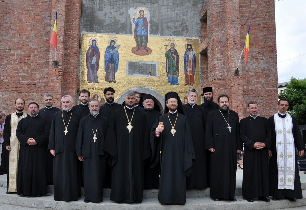Moment aniversar în Parohia „Sfântul Iulian“ din Iaşi (GALERIE FOTO)