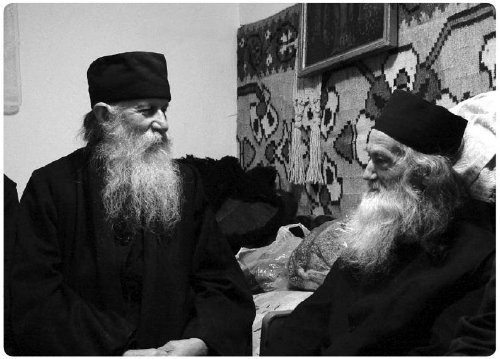 Ascultarea de duhovnic înseamnă că pentru fiecare hotărâre sau pas pe care do­resc să îl fac trebuie să cer binecuvântarea duhovnicului?