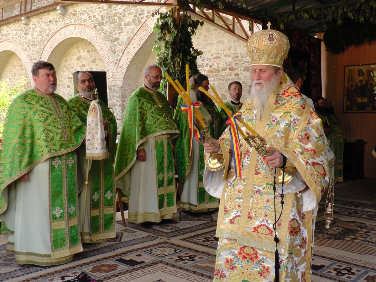 „Voia lui Dumnezeu este sfinţirea vieţii noastre“