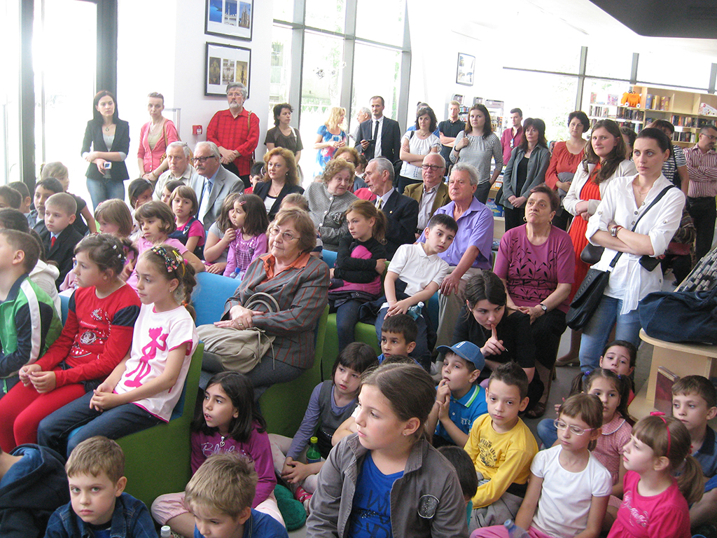 Lansarea cărţii Pasărea fericirii în cadrul evenimentului „O carte cât o întreagă aventură!“