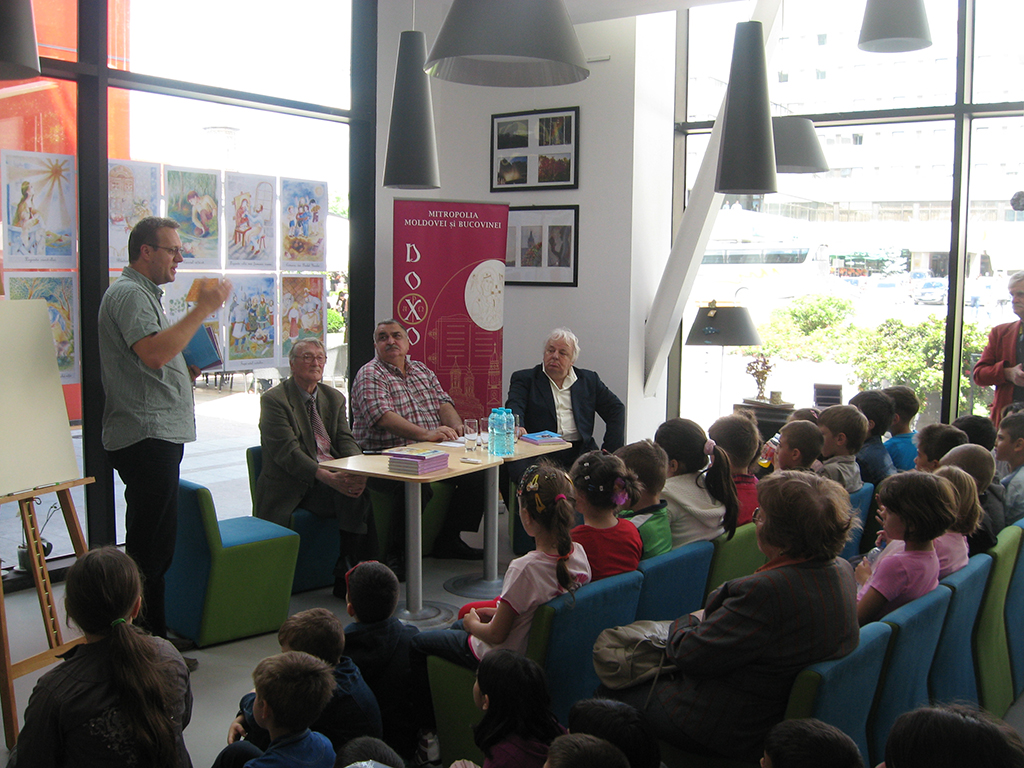 Lansarea cărţii Pasărea fericirii în cadrul evenimentului „O carte cât o întreagă aventură!“