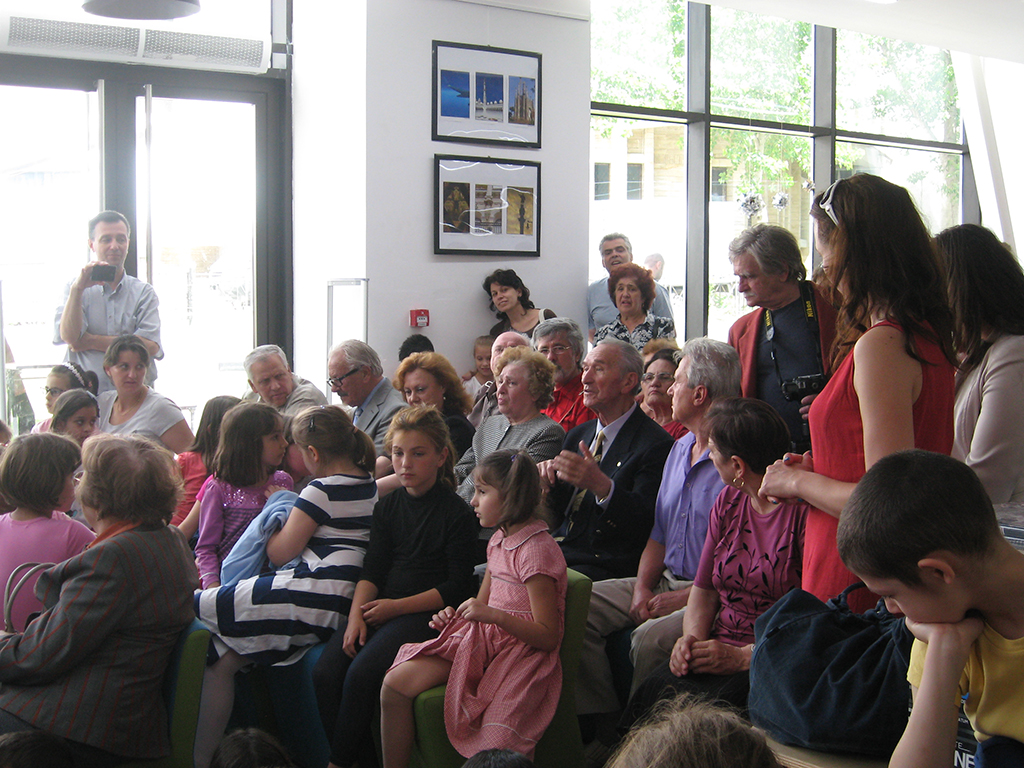 Lansarea cărţii Pasărea fericirii în cadrul evenimentului „O carte cât o întreagă aventură!“