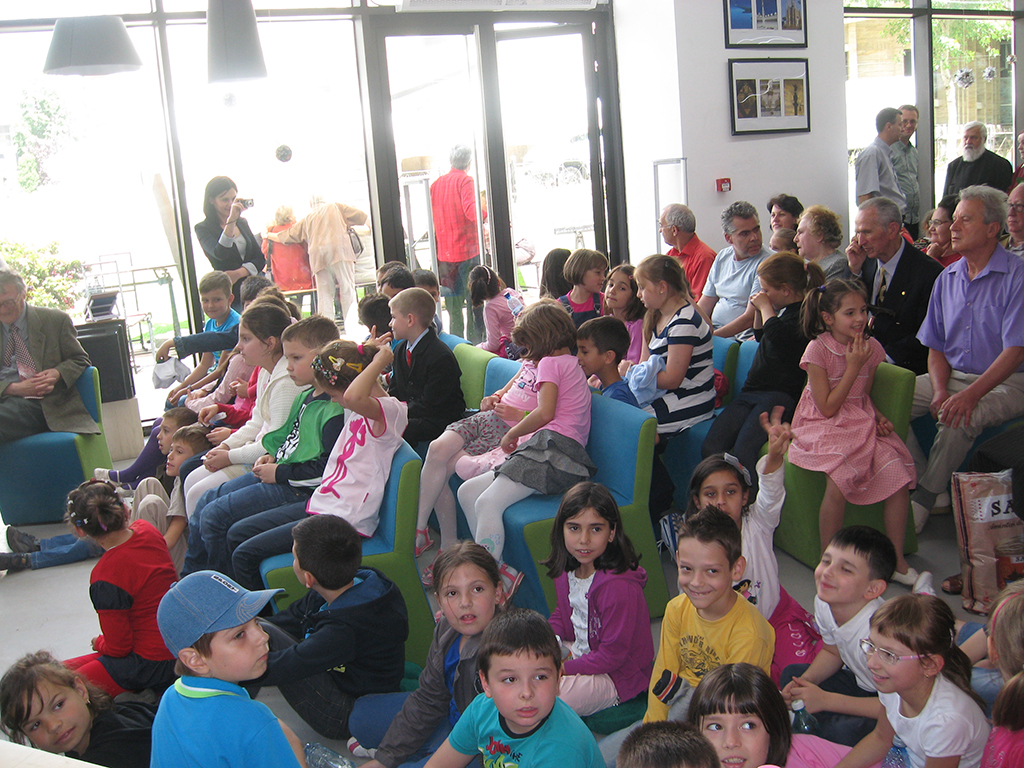 Lansarea cărţii Pasărea fericirii în cadrul evenimentului „O carte cât o întreagă aventură!“