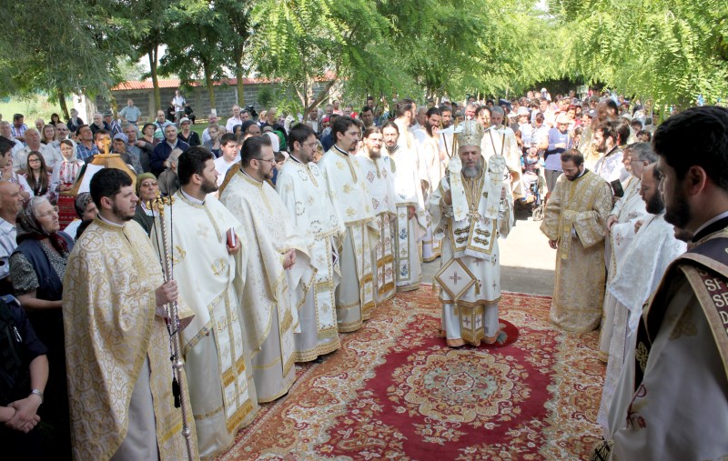 Mănăstirea voievodală Măxineni şi-a cinstit ocrotitorul