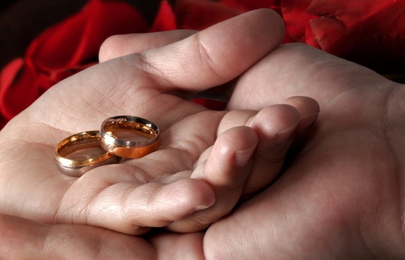 Redefinirea căsătoriei sau desfiinţarea realităţii printr-o scamatorie conceptuală