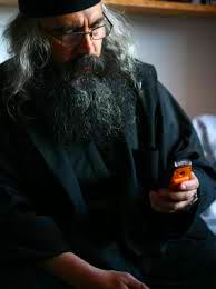 Cum se poate împăca tehnologia actuală cu viața monahală?