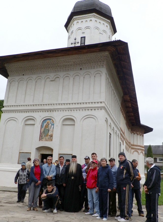 Pacienţii de la Bârnova, în pelerinaj la mănăstirile nemţene