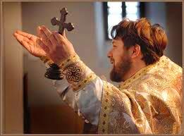 În câte feluri este dator a predica preotul?