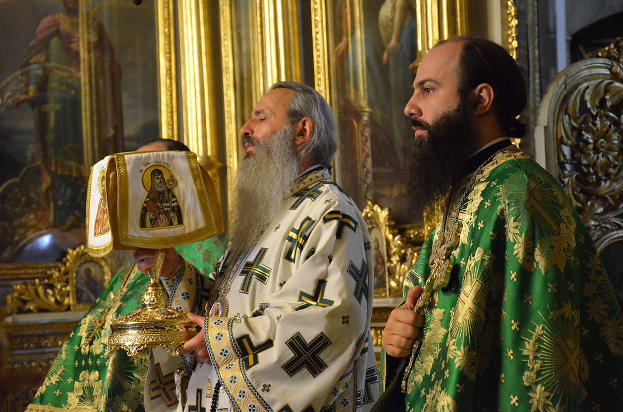 Sfânta Liturghie şi Vecernia plecării genunchilor, oficiate de IPS Părinte Teofan la Catedrala mitropolitană din Iaşi