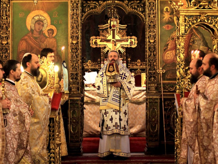 Multe şi mari sunt foloasele Sfintei Liturghii