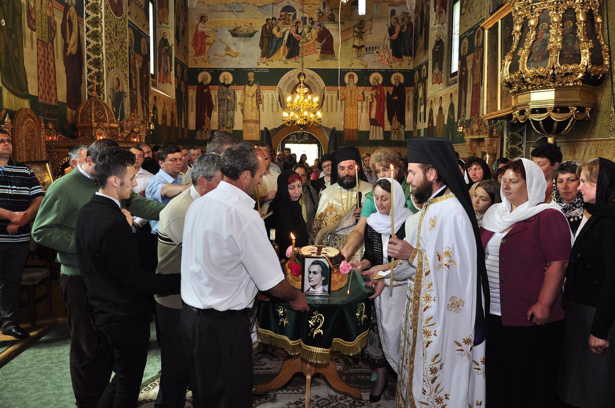 Mihai Eminescu, pomenit la Schitul Vovidenia al Mănăstirii Neamț