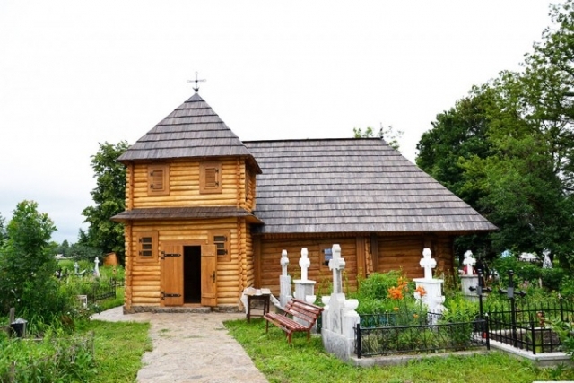 Frumuseţea şi demnitatea unei biserici restaurate