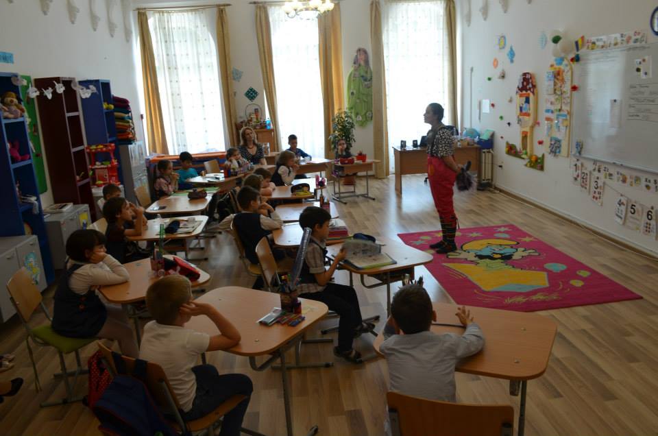 Invitaţi cu poveşti de succes, la Şcoala „Varlaam Mitropolitul“