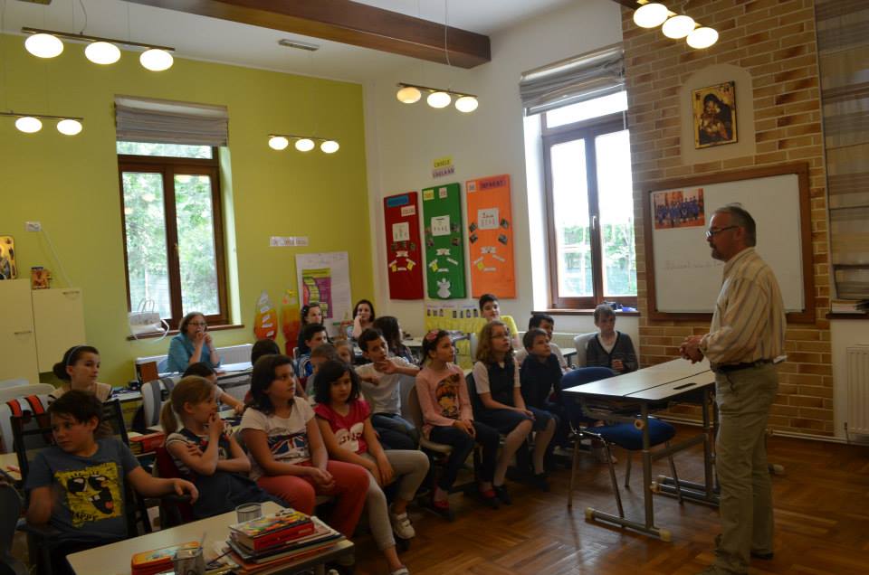 Invitaţi cu poveşti de succes, la Şcoala „Varlaam Mitropolitul“