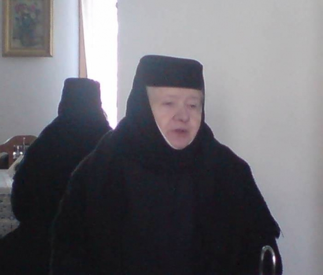O stareţă harnică şi înţeleaptă – Maica Teofana Scântei la 80 de ani O stareţă harnică şi înţeleaptă – Maica Teofana Scântei la 80 de ani