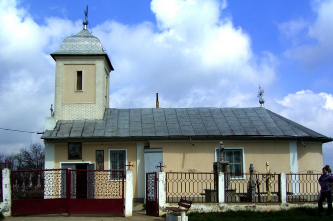 Resfinţirea bisericii din Parohia Başta, Protopopiatul Roman