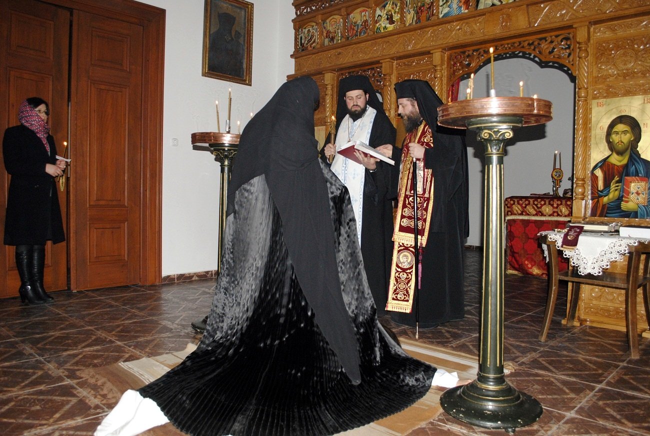 Hotărârea călugăriei