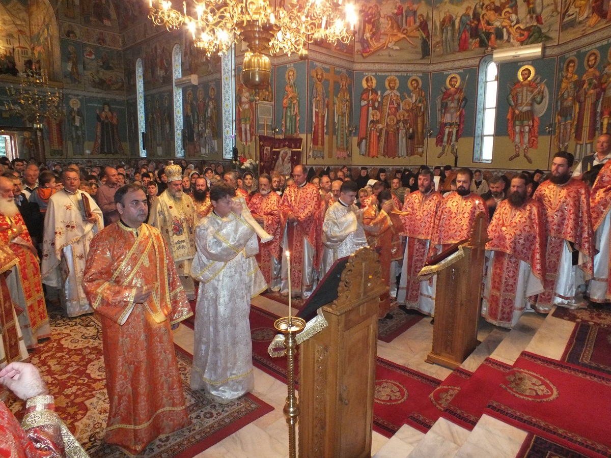 „Sfinţii martiri mucenici ne-au dat pildă de răbdare“