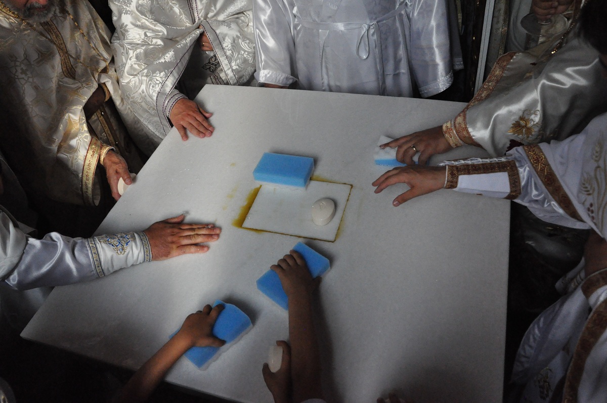 Binecuvântare arhierească la Bălţăteşti