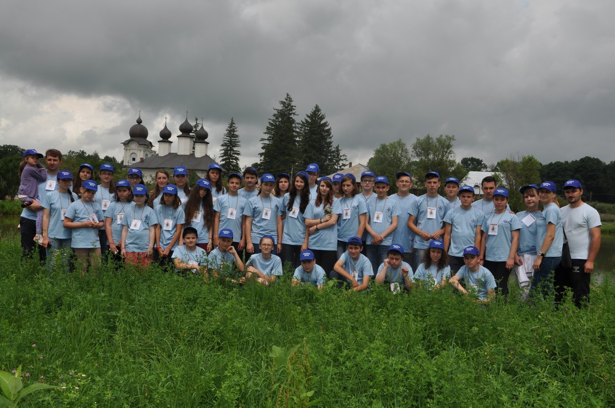 Tabără de creaţie religioasă la Mănăstirea Vorona