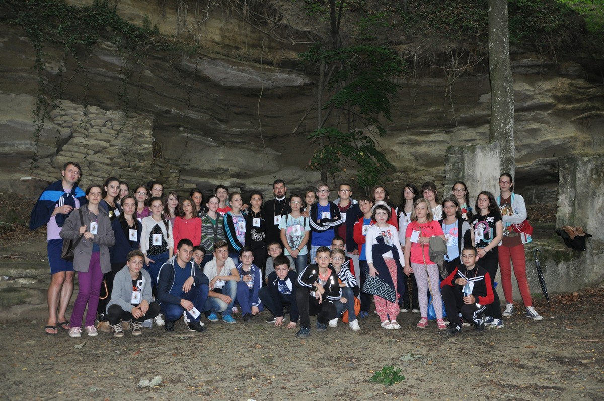 Tabără de creaţie religioasă la Mănăstirea Vorona