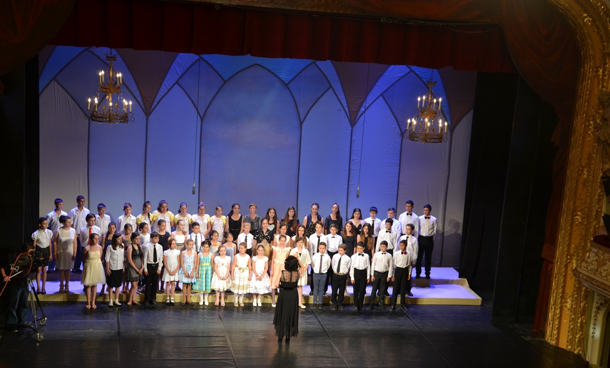 Gala Festivalului „Gavriil Musicescu“ a avut loc aseară la Teatrul Naţional „Vasile Alecsandri“