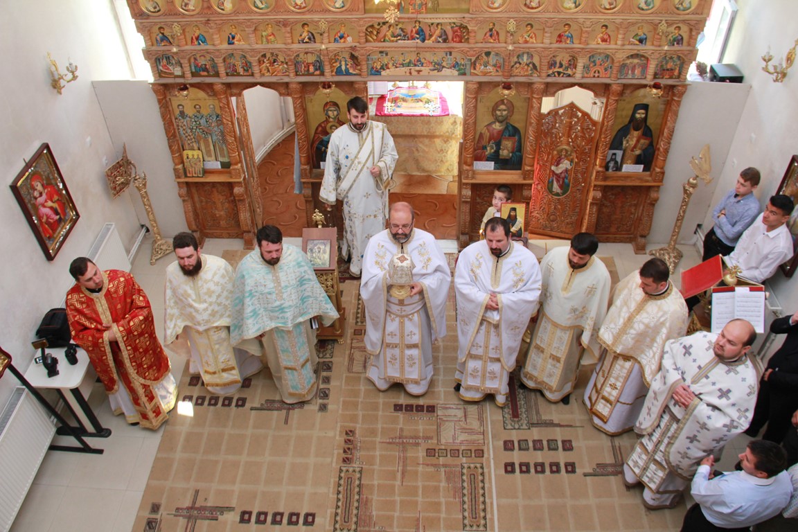 Revederea de zece ani a promoției 1999-2004, la Seminarul Teologic  „Sf. Ioan Iacob” Dorohoi