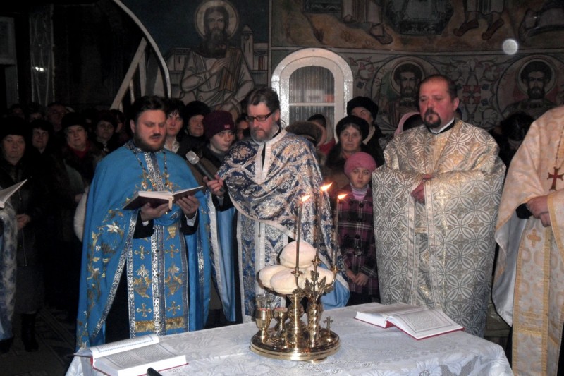 Când se săvârșește slujba Litiei?