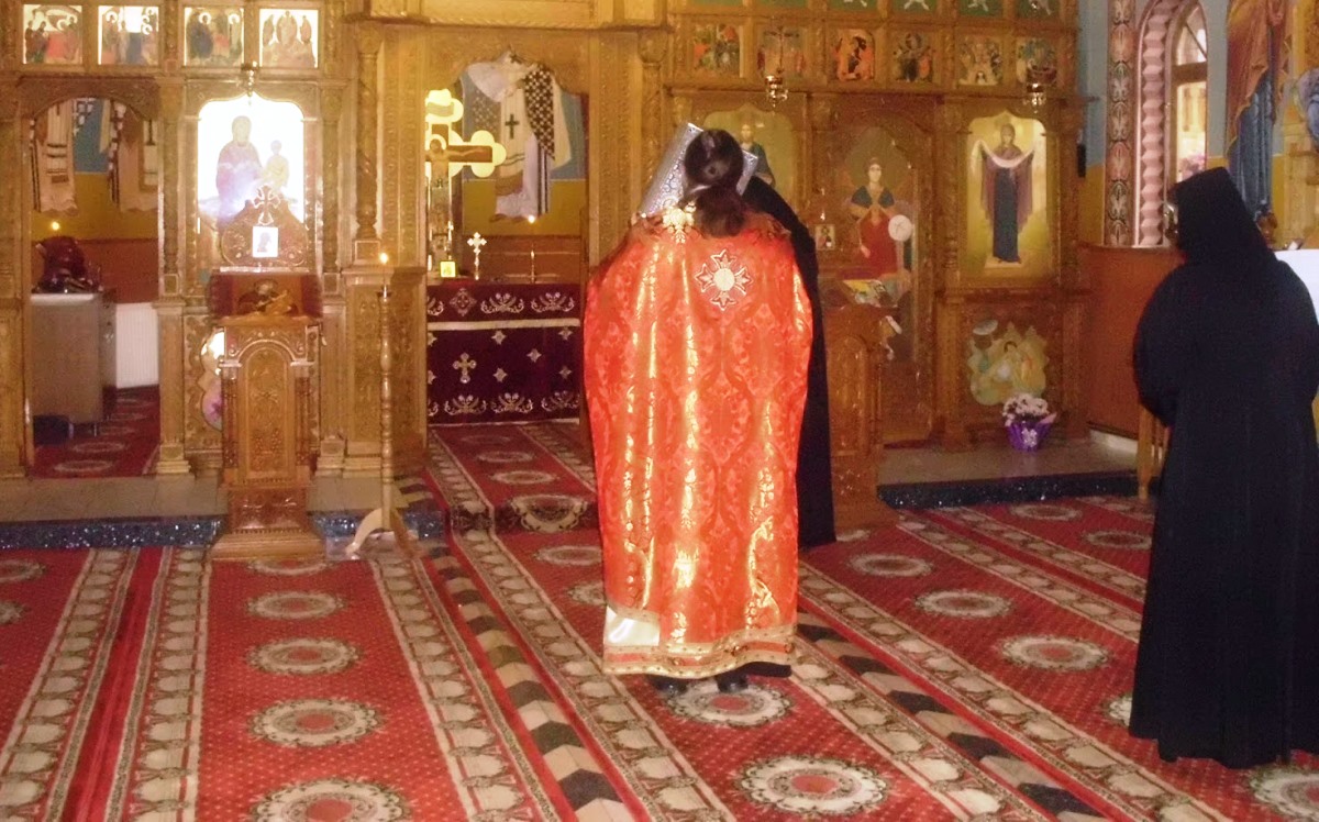 „Înțelepciune, drepți!” sau „Înțelepciune dreaptă”?